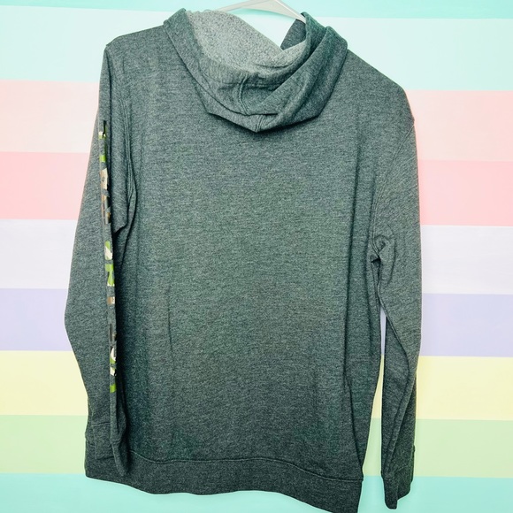 Vans, boys camo hoodie, size XL - Picture 3 of 3